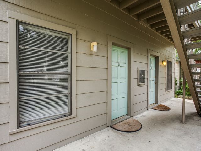 202 S Willomet Drive, Dallas, TX 75208