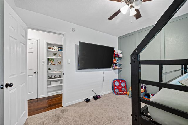 10263 Old Orchard Road, La Porte, TX 77571
