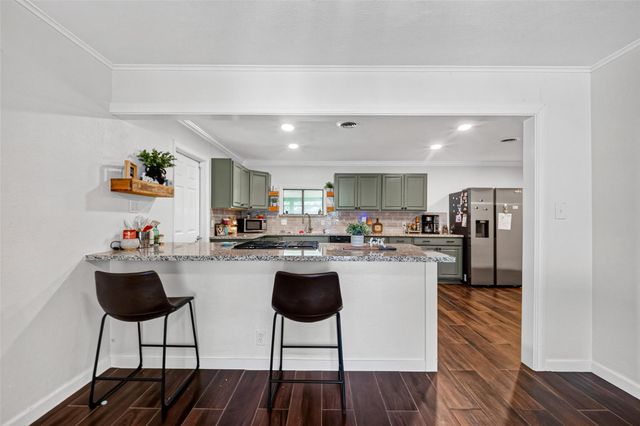 10263 Old Orchard Road, La Porte, TX 77571