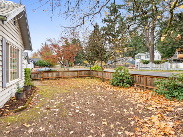 9605 Ne PRESCOTT St, Portland, OR 97220