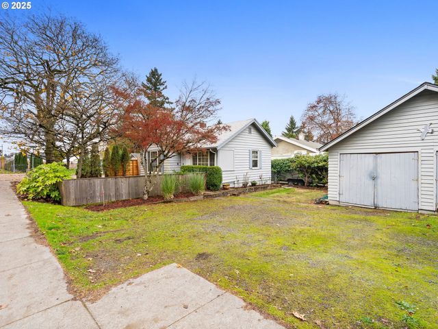 9605 Ne PRESCOTT St, Portland, OR 97220