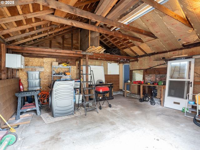 9605 Ne PRESCOTT St, Portland, OR 97220