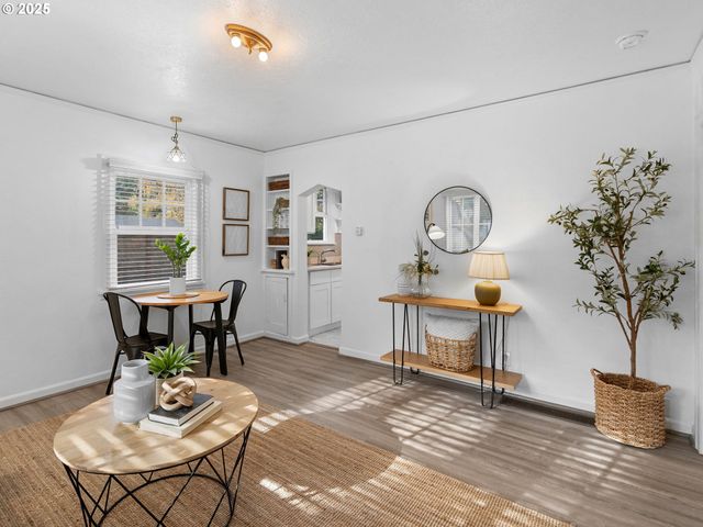 9605 Ne PRESCOTT St, Portland, OR 97220