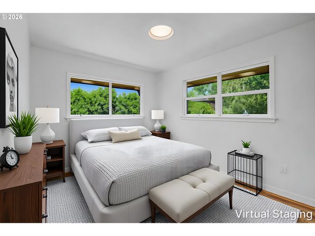1315 N LOCUST St, Canby, OR 97013
