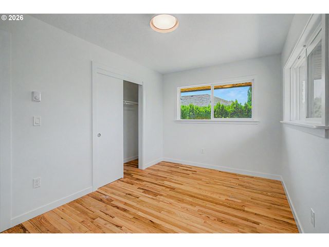 1315 N LOCUST St, Canby, OR 97013