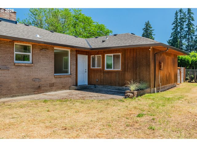 1315 N LOCUST St, Canby, OR 97013
