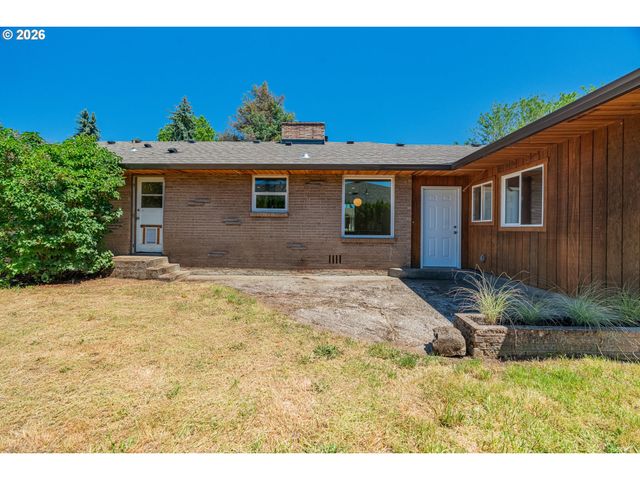 1315 N LOCUST St, Canby, OR 97013