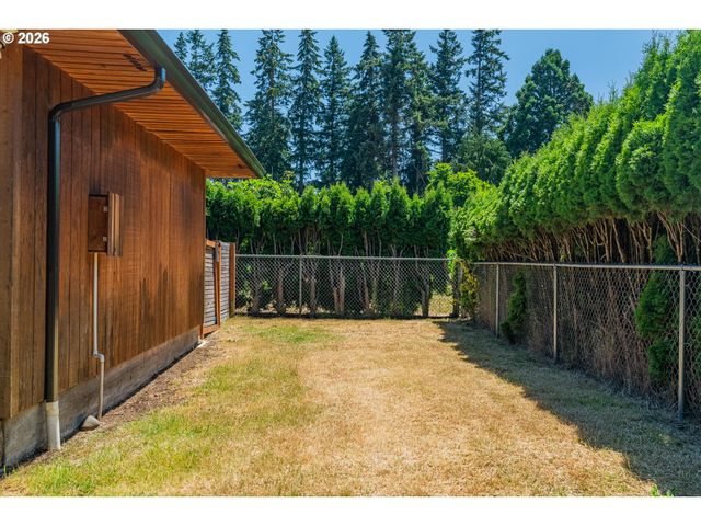 1315 N LOCUST St, Canby, OR 97013