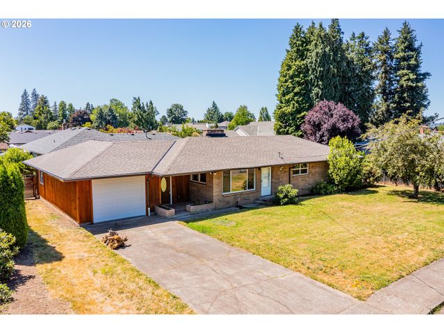 1315 N LOCUST St, Canby, OR 97013