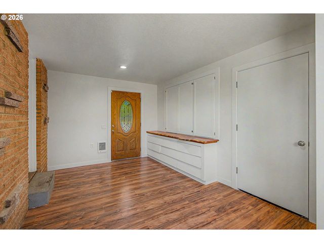 1315 N LOCUST St, Canby, OR 97013