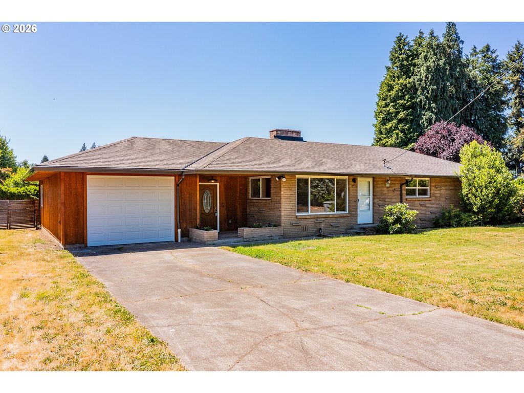 1315 N LOCUST St, Canby, OR 97013