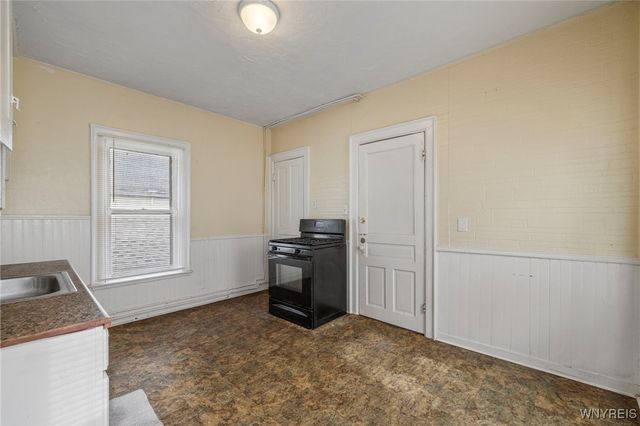 469 Emslie Street, Buffalo, NY 14212