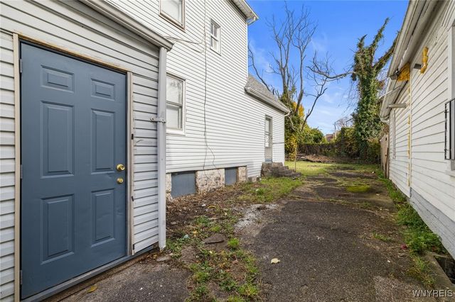 469 Emslie Street, Buffalo, NY 14212