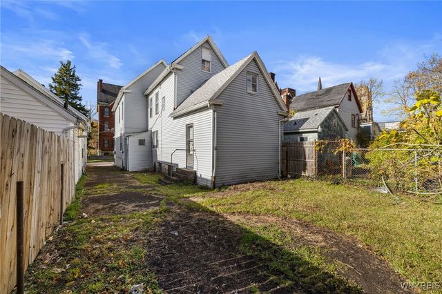 469 Emslie Street, Buffalo, NY 14212