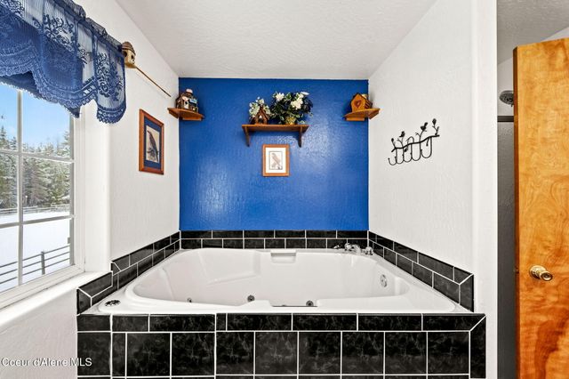 25165 N Vista View Ct, Rathdrum, ID 83858