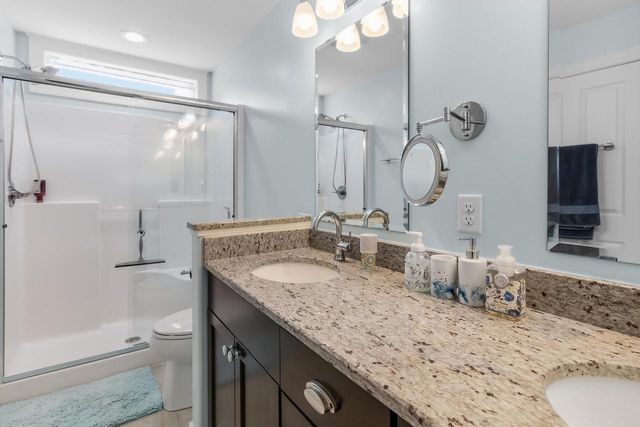 3001 Graydon AVENUE, East Troy, WI 53120