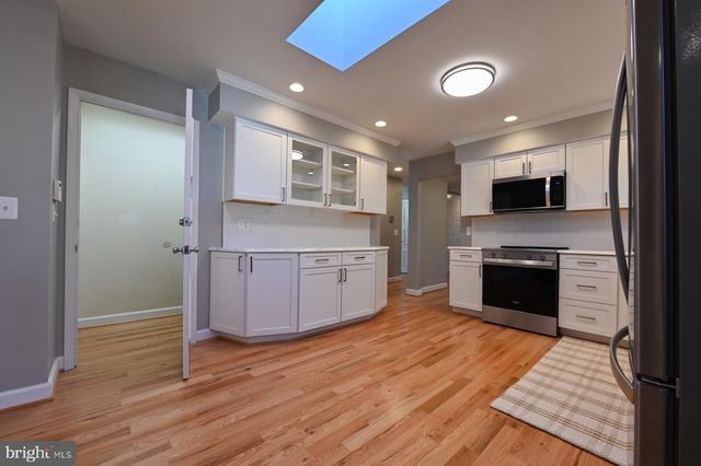 7867 CHESTNUT LEAF RD, Severn, MD 21144