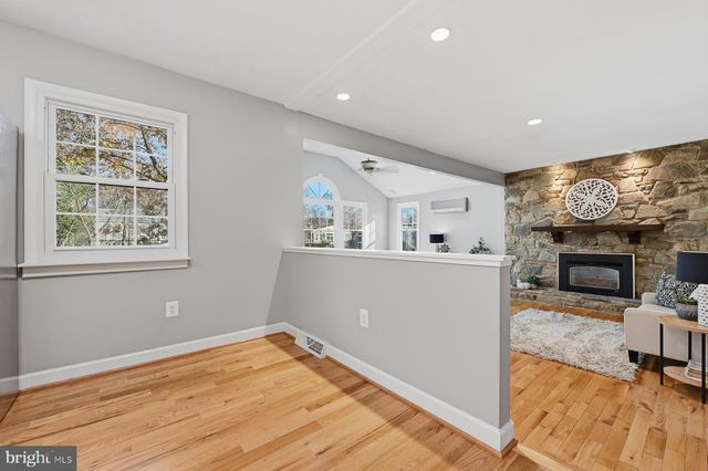 7867 CHESTNUT LEAF RD, Severn, MD 21144