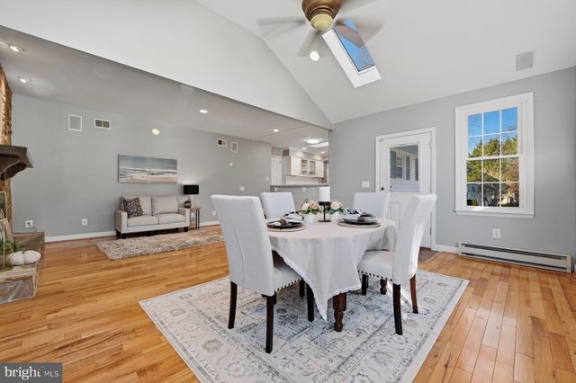 7867 CHESTNUT LEAF RD, Severn, MD 21144