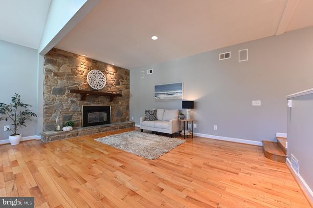 7867 CHESTNUT LEAF RD, Severn, MD 21144