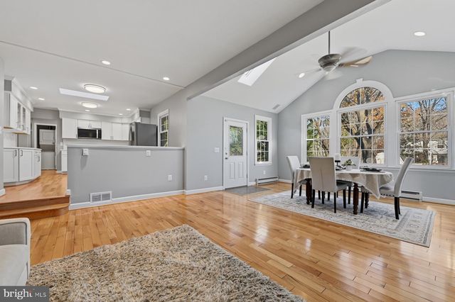 7867 CHESTNUT LEAF RD, Severn, MD 21144