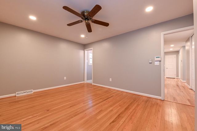 7867 CHESTNUT LEAF RD, Severn, MD 21144