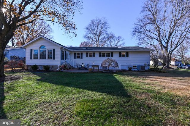 7867 CHESTNUT LEAF RD, Severn, MD 21144