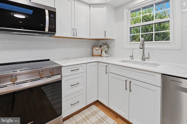 7867 CHESTNUT LEAF RD, Severn, MD 21144