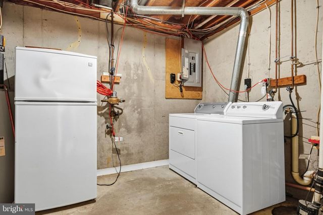 3810 ANGELTON CT, Burtonsville, MD 20866