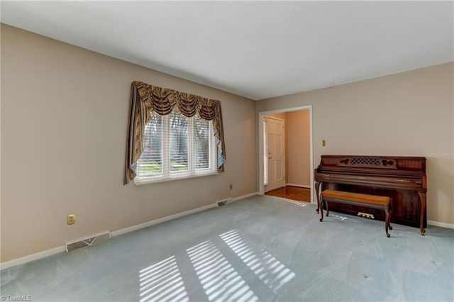 4104 Enchanted Lane, Greensboro, NC 27406