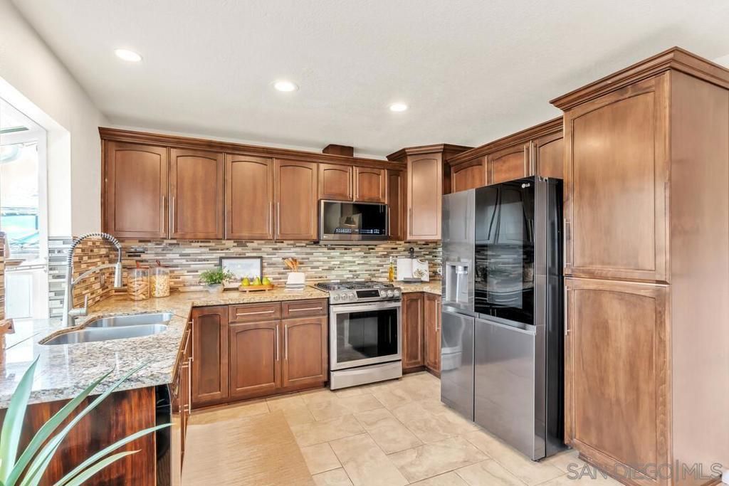 370 Wisconsin Ave, El Cajon, CA 92020 — photo 2