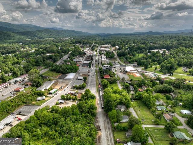 181 Ada Street, Blue Ridge, GA 30513