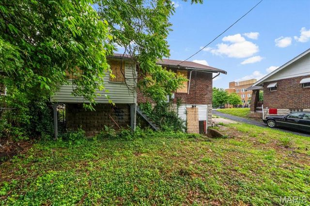 6842 Natural Bridge Road, Beverly Hills, MO 63121