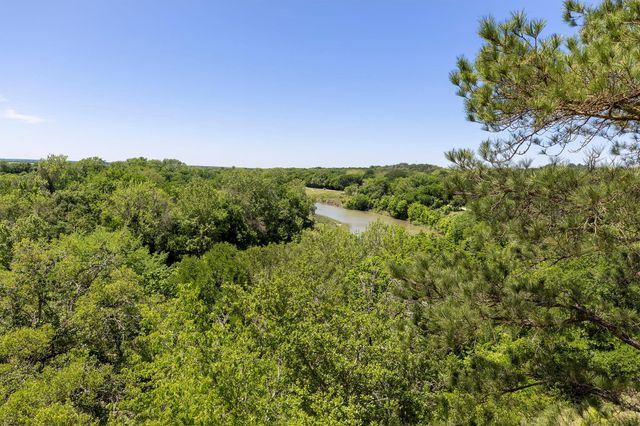 000 Manawianui DR, Bastrop, TX 78602