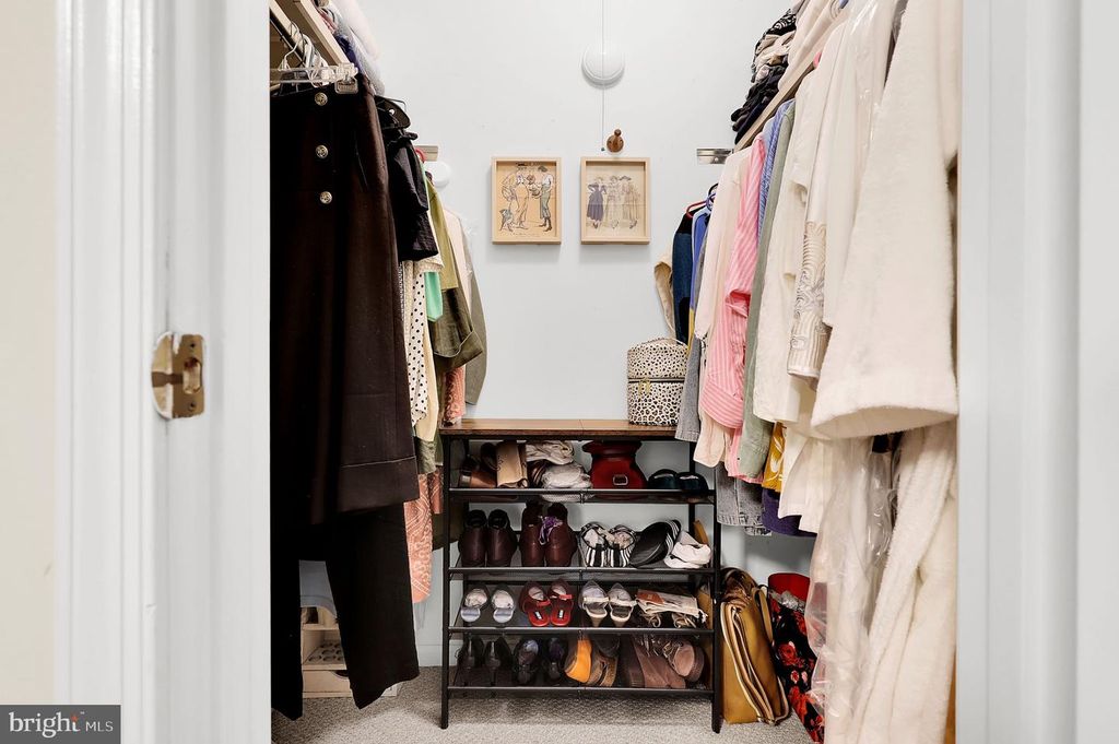 Image 19 of property listing at 19316 FRENCHTON PL, Montgomery Village, MD 20886