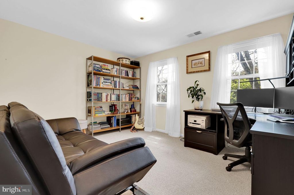 Image 22 of property listing at 19316 FRENCHTON PL, Montgomery Village, MD 20886