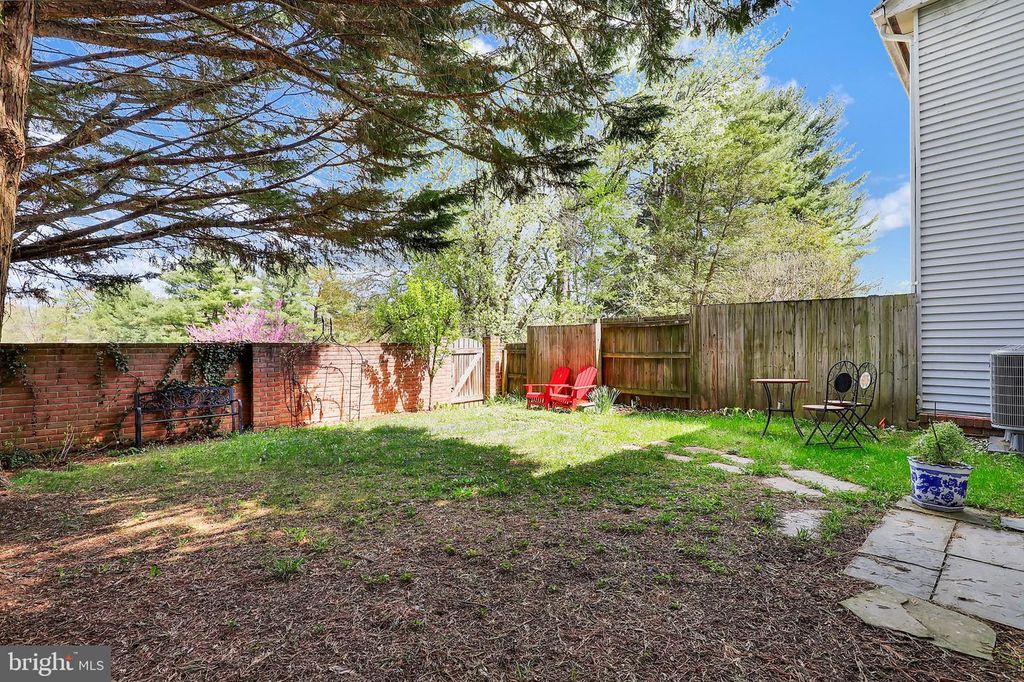 Image 29 of property listing at 19316 FRENCHTON PL, Montgomery Village, MD 20886