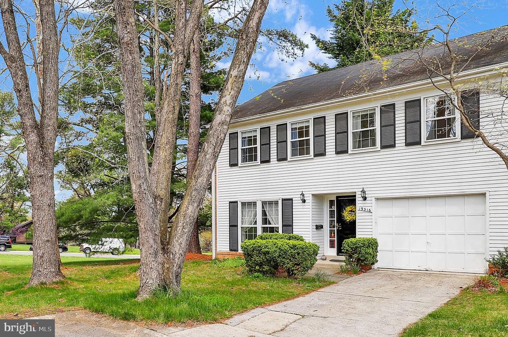 Image 39 of property listing at 19316 FRENCHTON PL, Montgomery Village, MD 20886