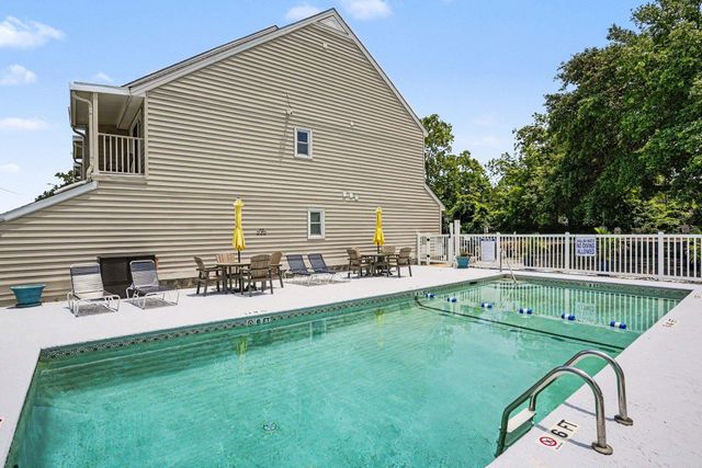 2010 Sand Dunes Dr Apt 103, Myrtle Beach, SC 29577