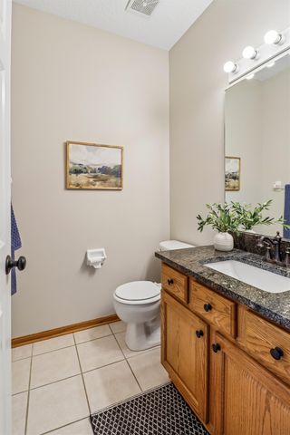 9001 Oakwood Drive, Urbandale, IA 50322