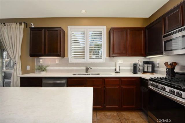 38236 Hermosa Court, Murrieta, CA 92563