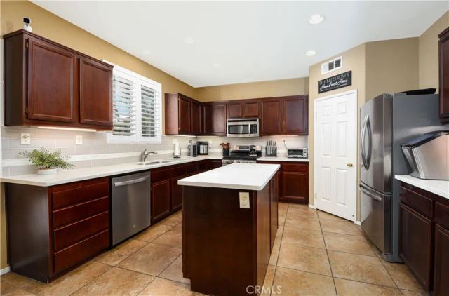 38236 Hermosa Court, Murrieta, CA 92563