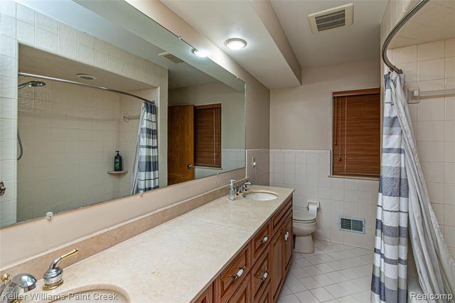 35152 Kesler Court, Clinton Township, MI 48035