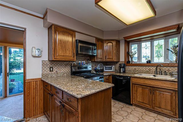 35152 Kesler Court, Clinton Township, MI 48035