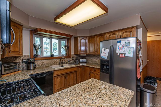35152 Kesler Court, Clinton Township, MI 48035
