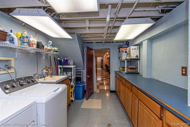 35152 Kesler Court, Clinton Township, MI 48035