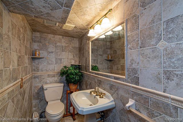 35152 Kesler Court, Clinton Township, MI 48035