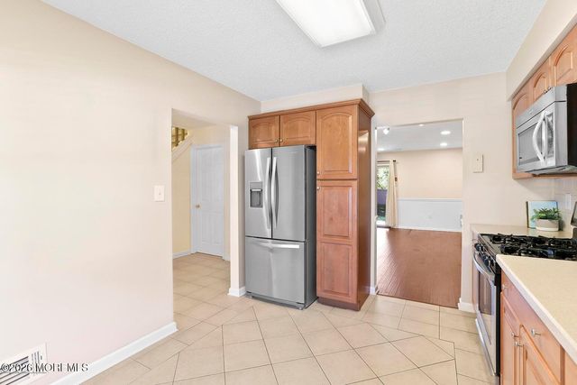 7 Stuart Drive 3, Freehold, NJ 07728