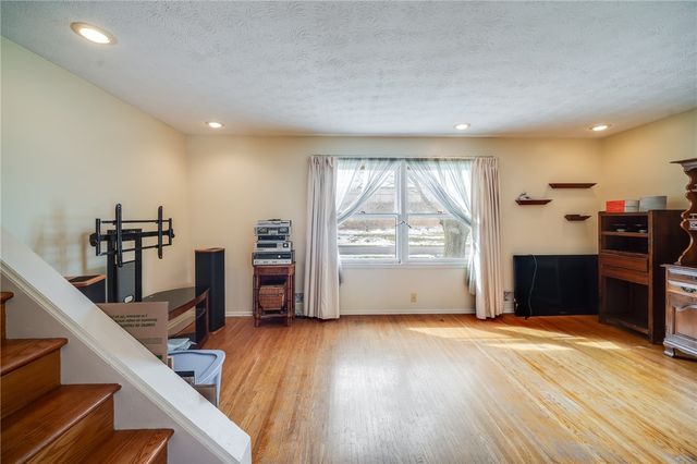 34 Evelyn Street, Gates, NY 14606