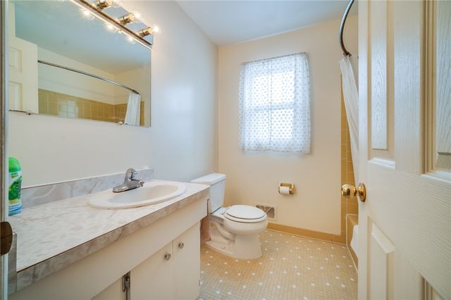 34 Evelyn Street, Gates, NY 14606